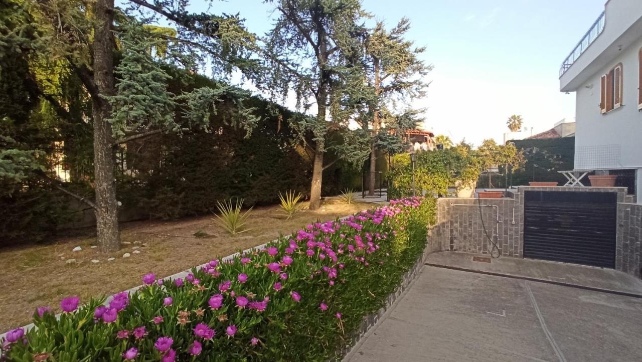 Villa Mary Трани Екстериор снимка